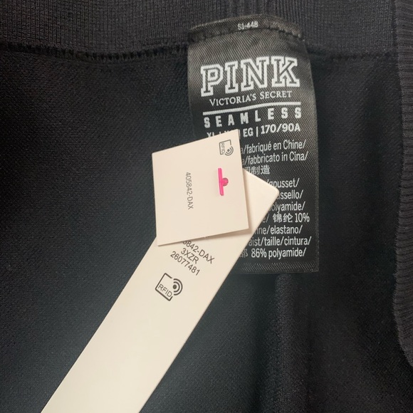 VS Seamless Shorts - Picture 6 of 6